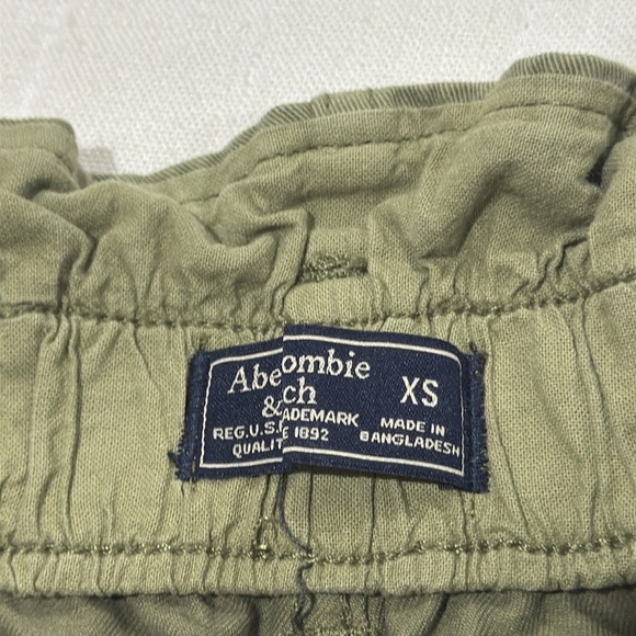 Abercrombie & Fitch Shorts - Picture 9 of 12